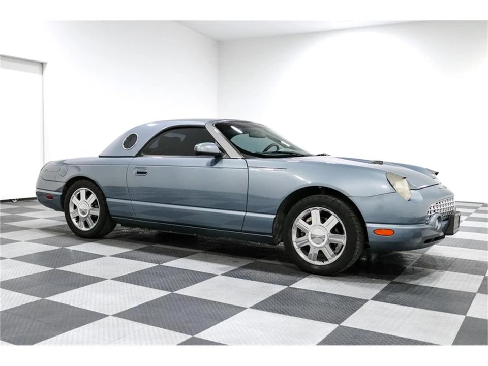 2005 Ford Thunderbird 11th Gen - Image 16 of 31