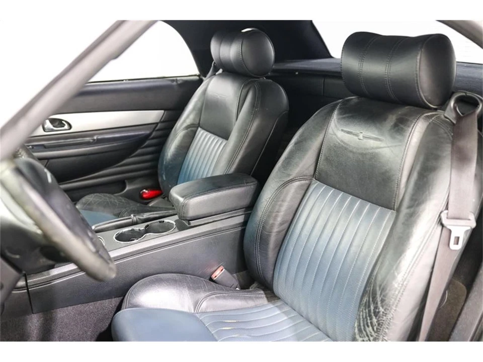 2005 Ford Thunderbird 11th Gen - Image 20 of 31