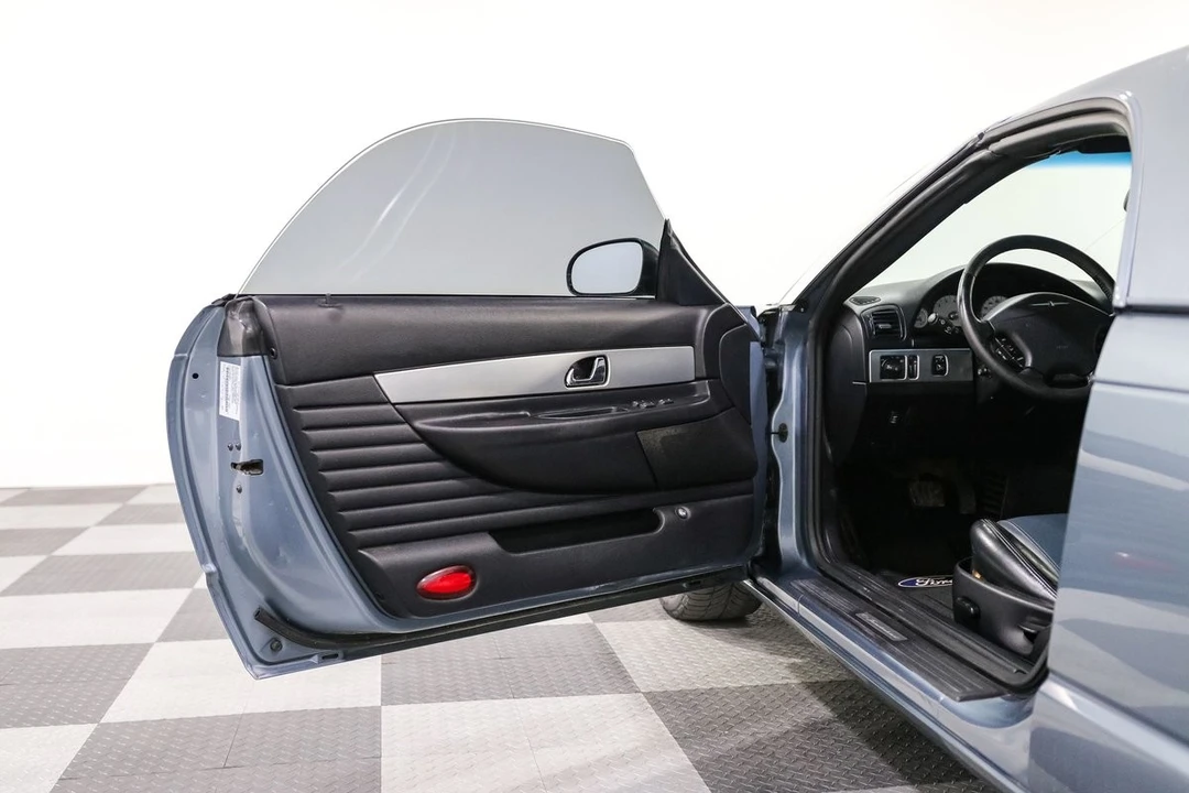 2005 Ford Thunderbird 11th Gen - Image 17 of 31