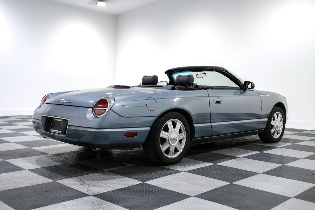 2005 Ford Thunderbird 11th Gen - Image 13 of 31