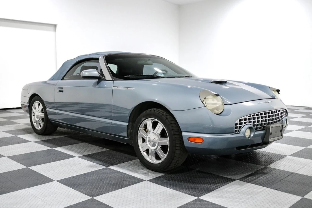 2005 Ford Thunderbird 11th Gen - Image 2 of 31
