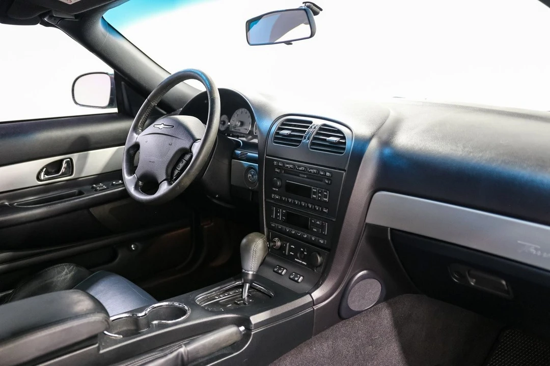 2005 Ford Thunderbird 11th Gen - Image 24 of 31