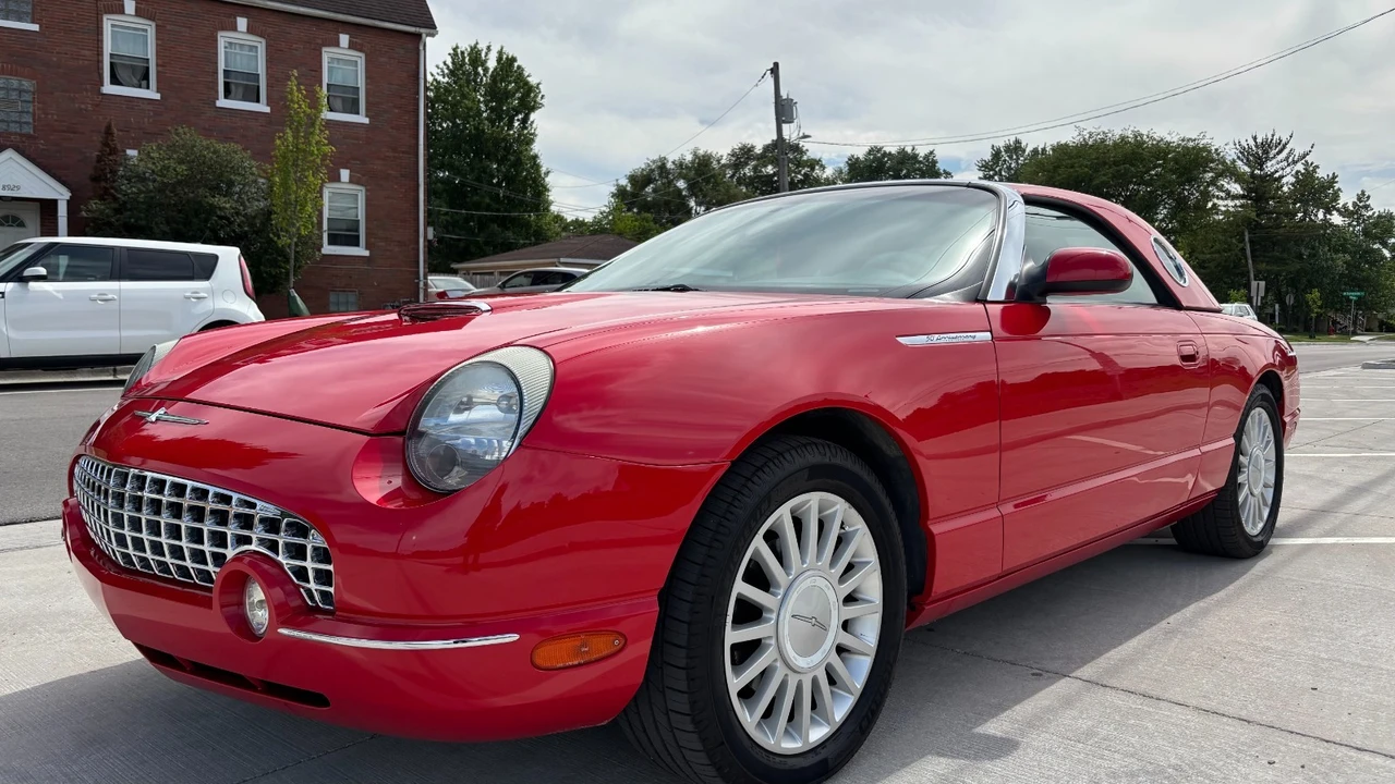 2005 Ford Thunderbird 11th Gen - Image 3 of 26