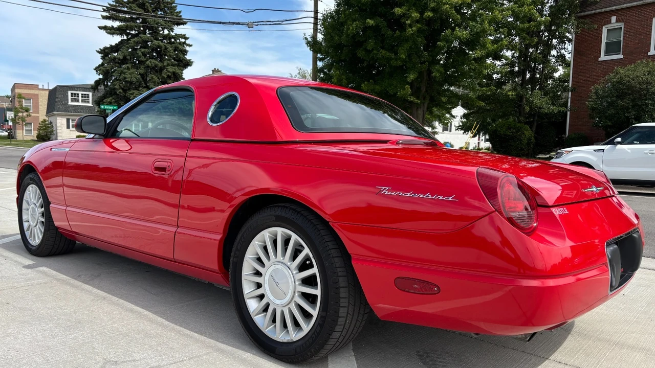 2005 Ford Thunderbird 11th Gen - Image 5 of 26