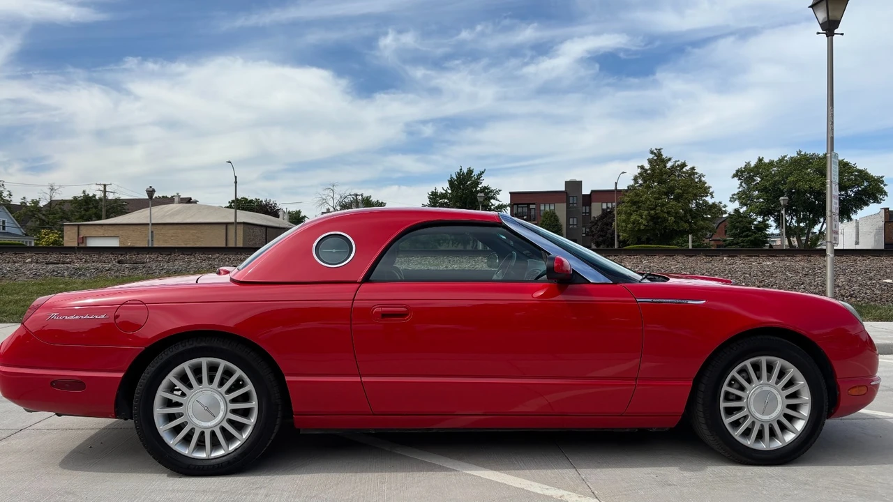2005 Ford Thunderbird 11th Gen - Image 8 of 26