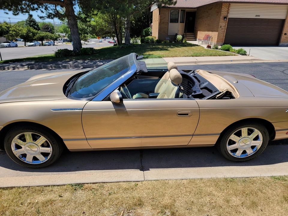 2005 Ford Thunderbird 11th Gen - Image 9 of 14