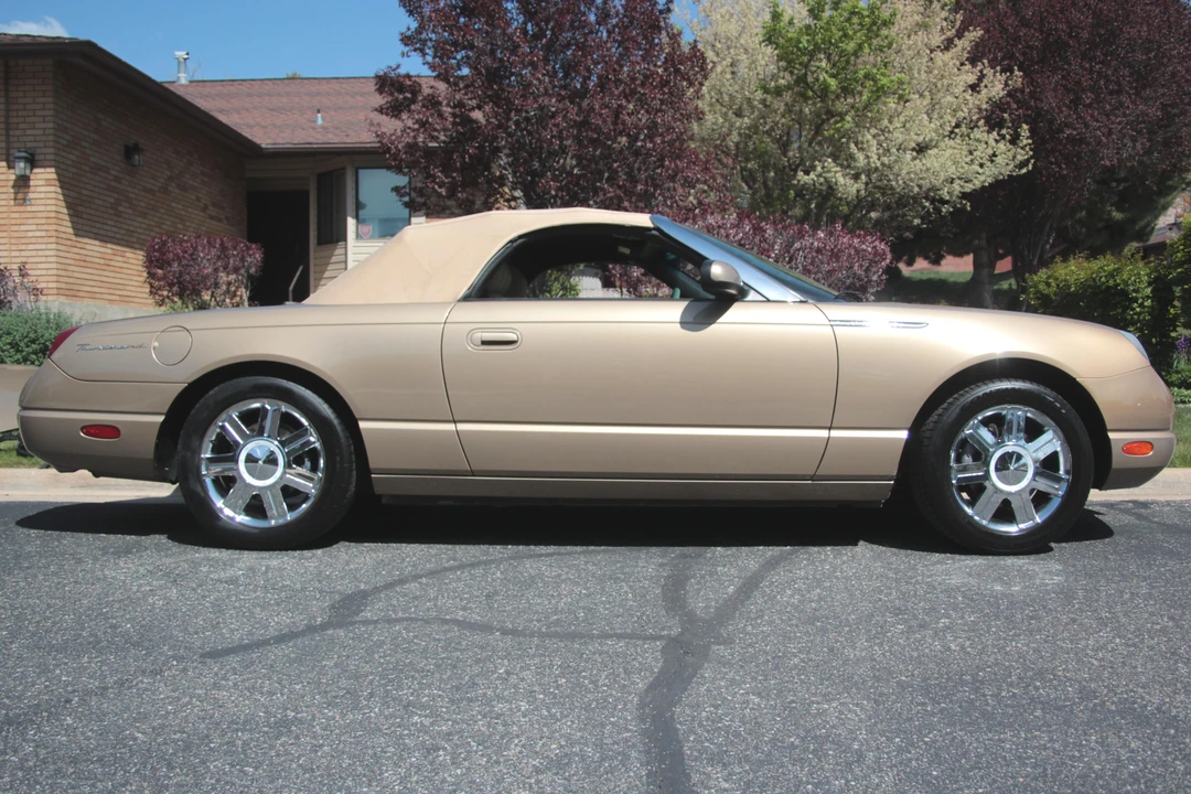 2005 Ford Thunderbird 11th Gen - Image 3 of 14