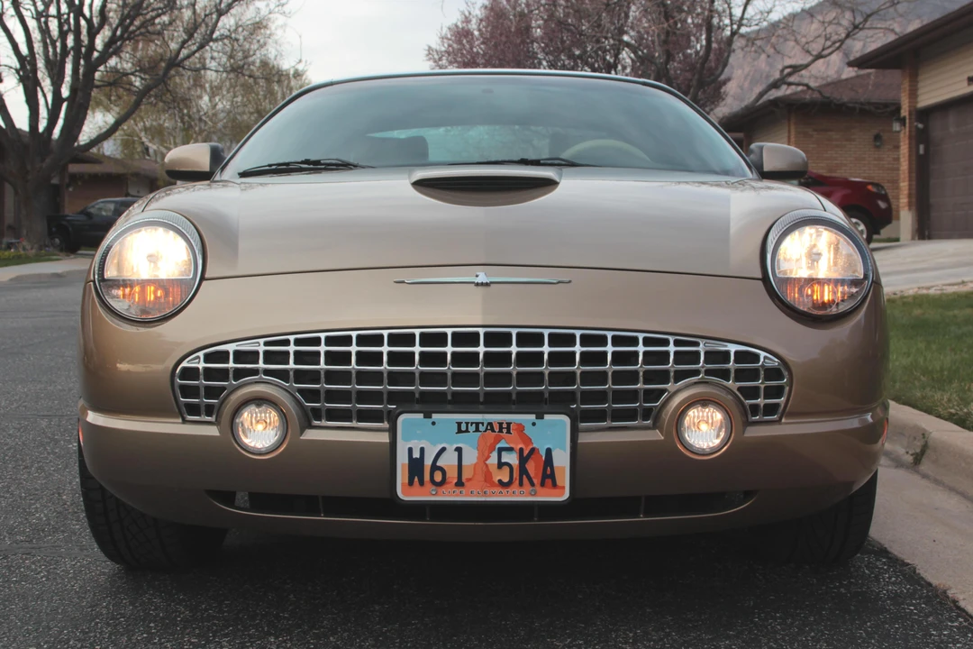 2005 Ford Thunderbird 11th Gen - Image 2 of 14