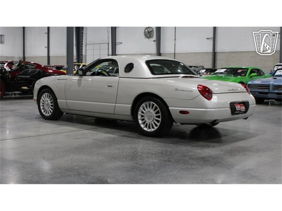2005 Ford Thunderbird 11th Gen - Image 26 of 31