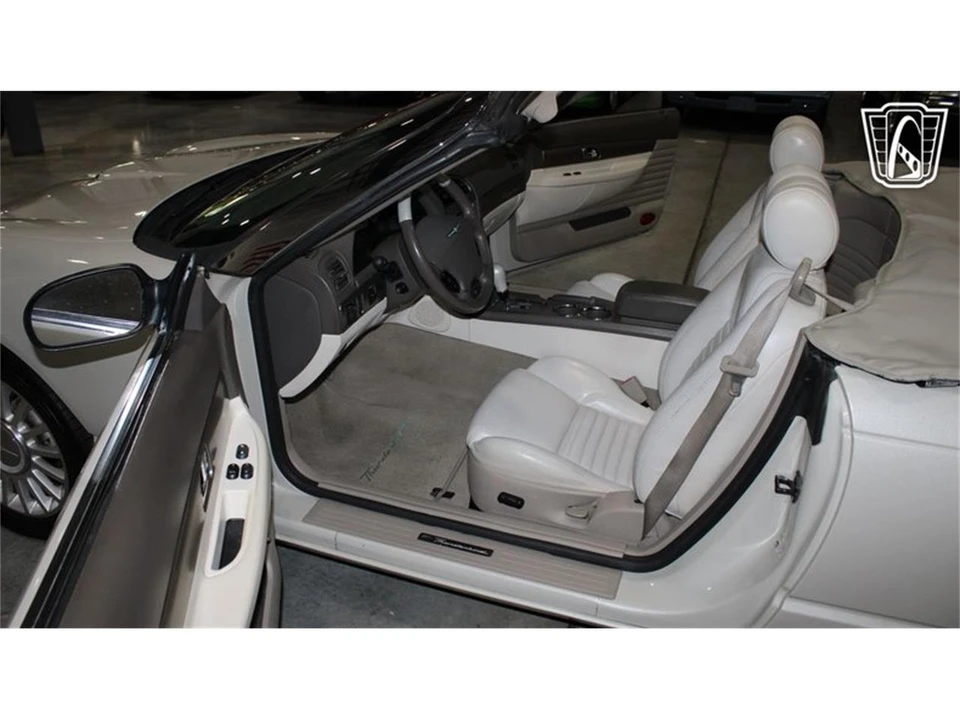 2005 Ford Thunderbird 11th Gen - Image 6 of 31