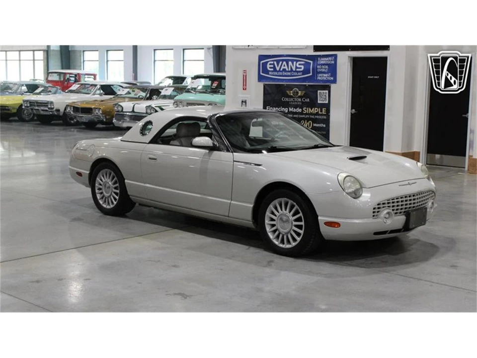 2005 Ford Thunderbird 11th Gen - Image 22 of 31