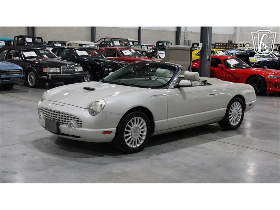 2005 Ford Thunderbird 11th Gen - Image 2 of 31