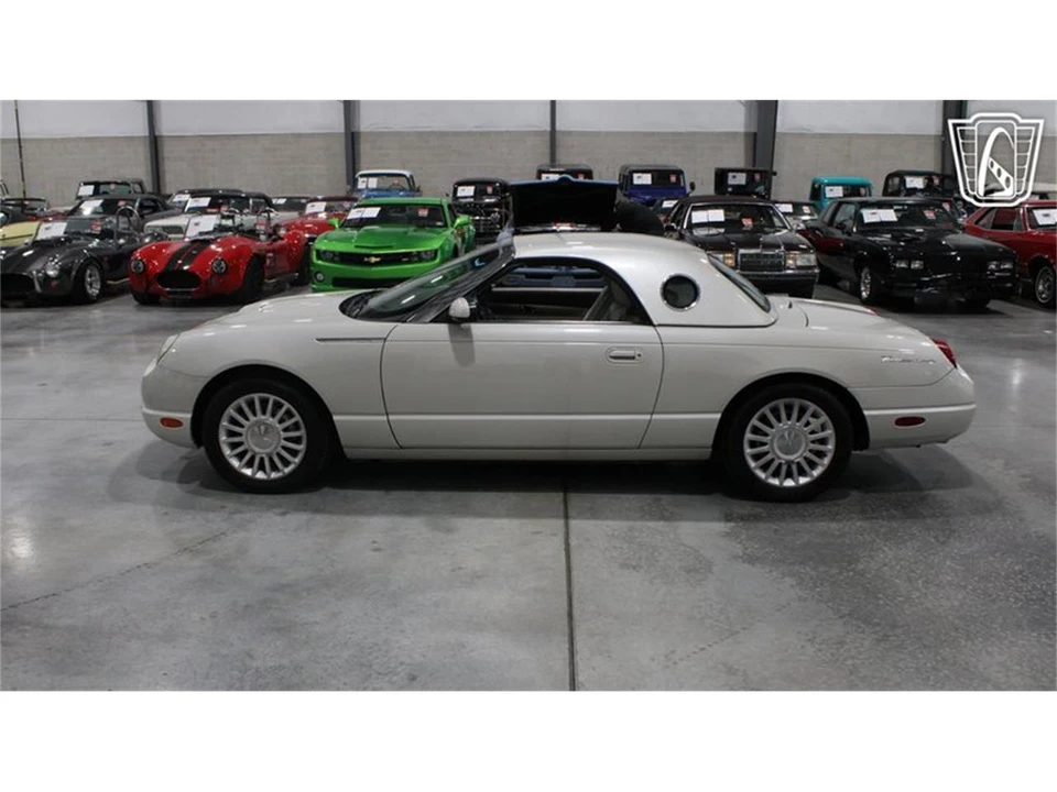 2005 Ford Thunderbird 11th Gen - Image 13 of 31