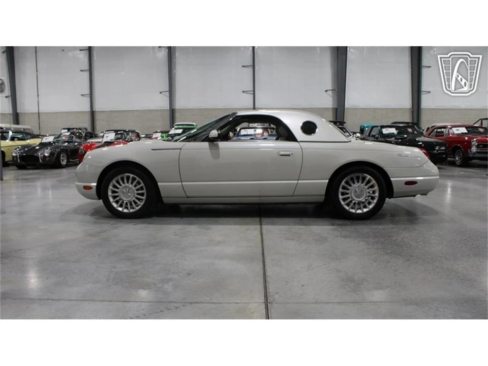 2005 Ford Thunderbird 11th Gen - Image 25 of 31