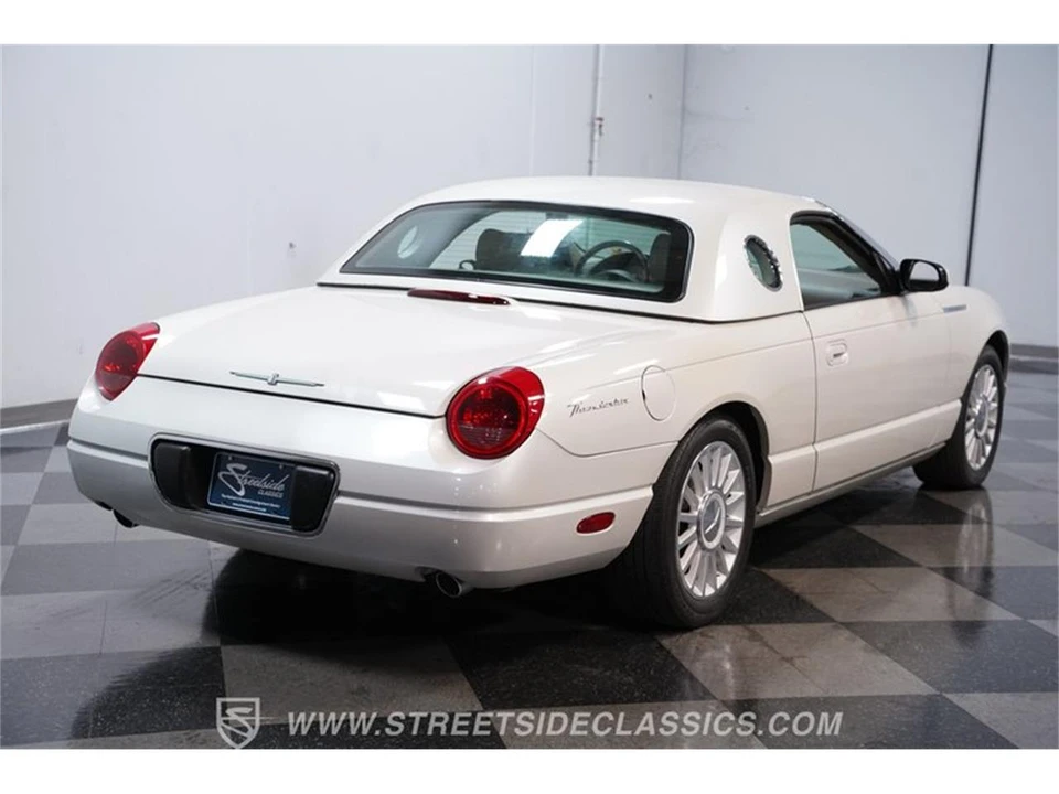 2005 Ford Thunderbird 11th Gen - Image 11 of 31