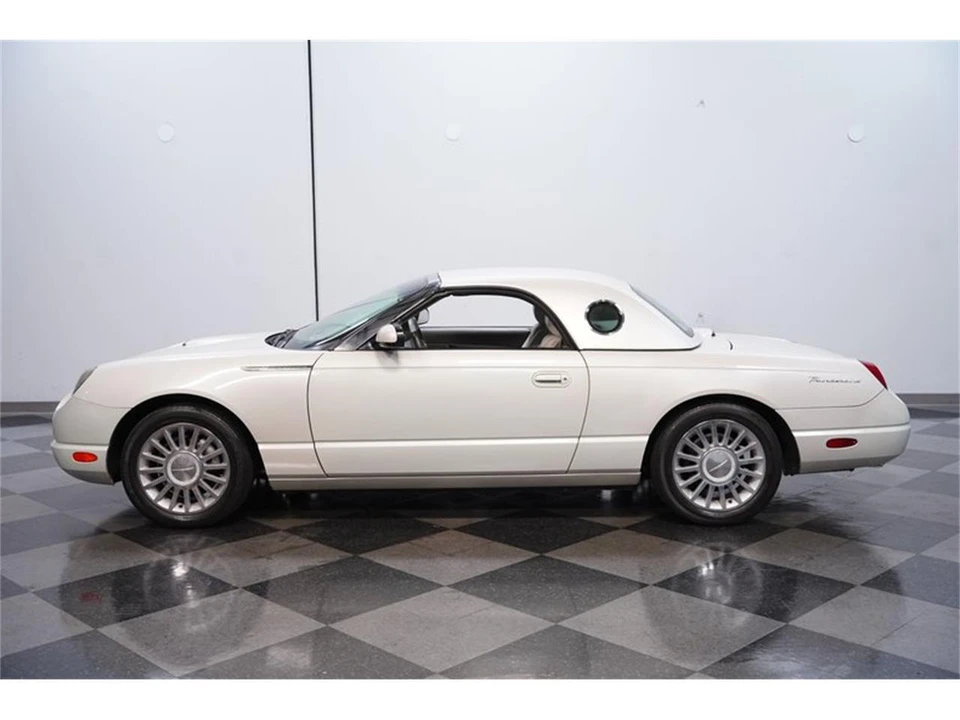 2005 Ford Thunderbird 11th Gen - Image 2 of 31