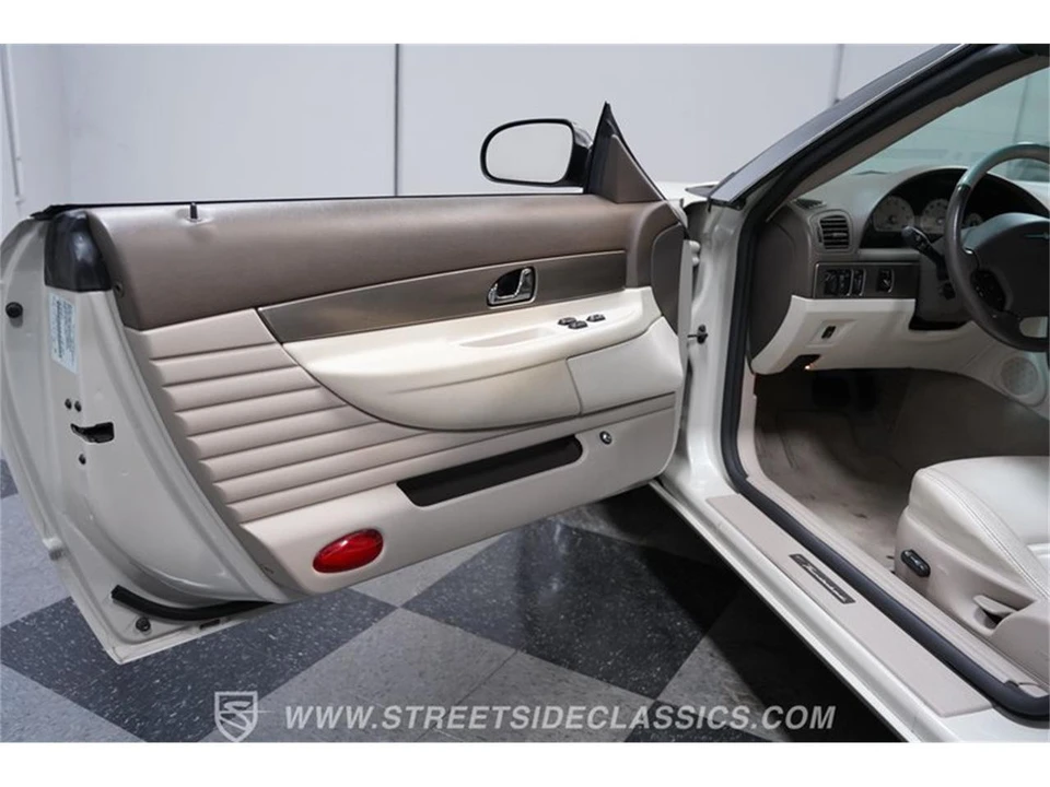 2005 Ford Thunderbird 11th Gen - Image 29 of 31