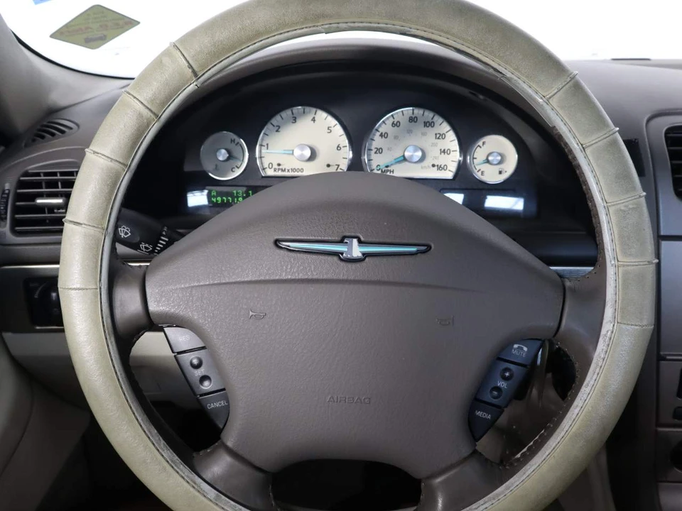 2005 Ford Thunderbird 11th Gen - Image 12 of 16
