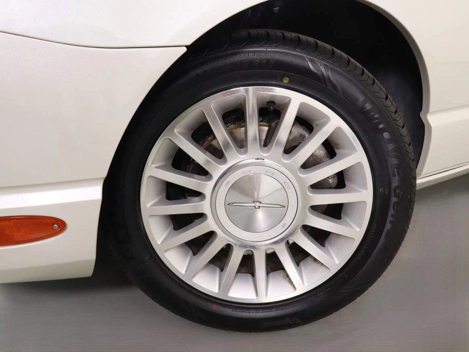 2005 Ford Thunderbird 11th Gen - Image 7 of 16