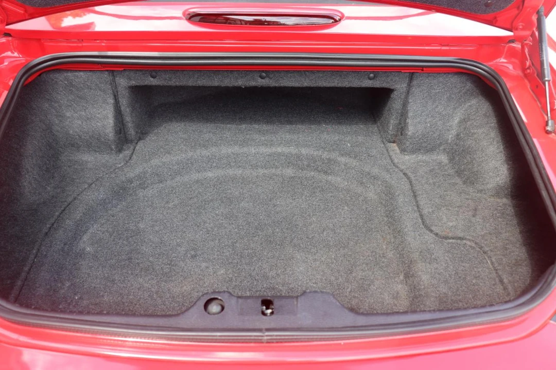 2005 Ford Thunderbird 11th Gen - Image 15 of 17