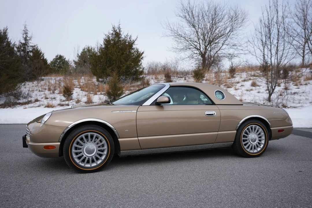 2005 Ford Thunderbird 11th Gen - Image 12 of 21
