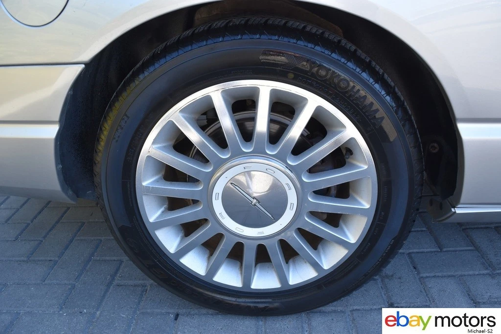 2005 Ford Thunderbird 11th Gen - Image 22 of 23