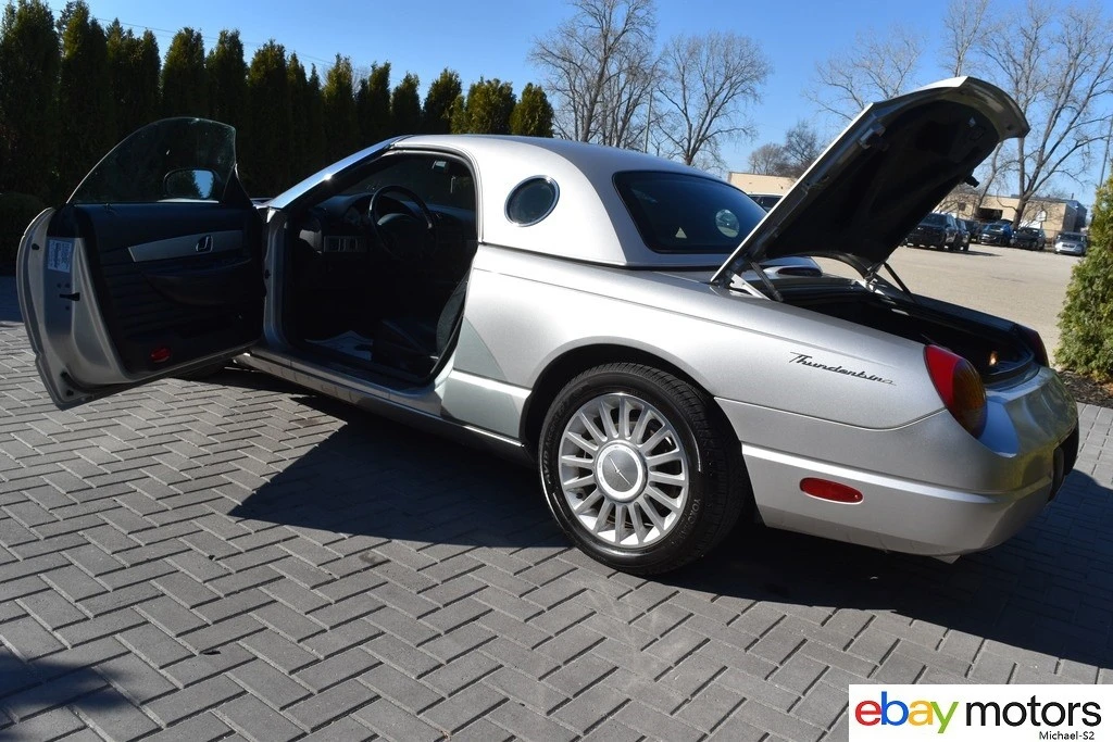 2005 Ford Thunderbird 11th Gen - Image 17 of 23