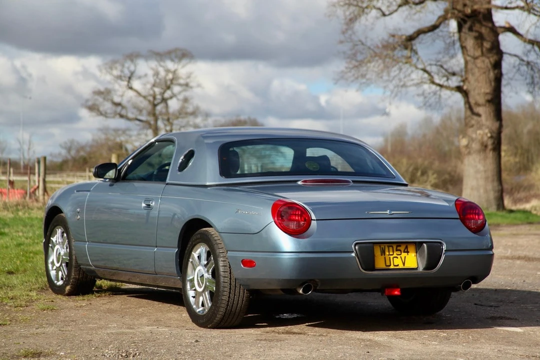2005 Ford Thunderbird 11th Gen - Image 26 of 30