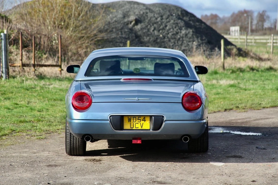 2005 Ford Thunderbird 11th Gen - Image 27 of 30