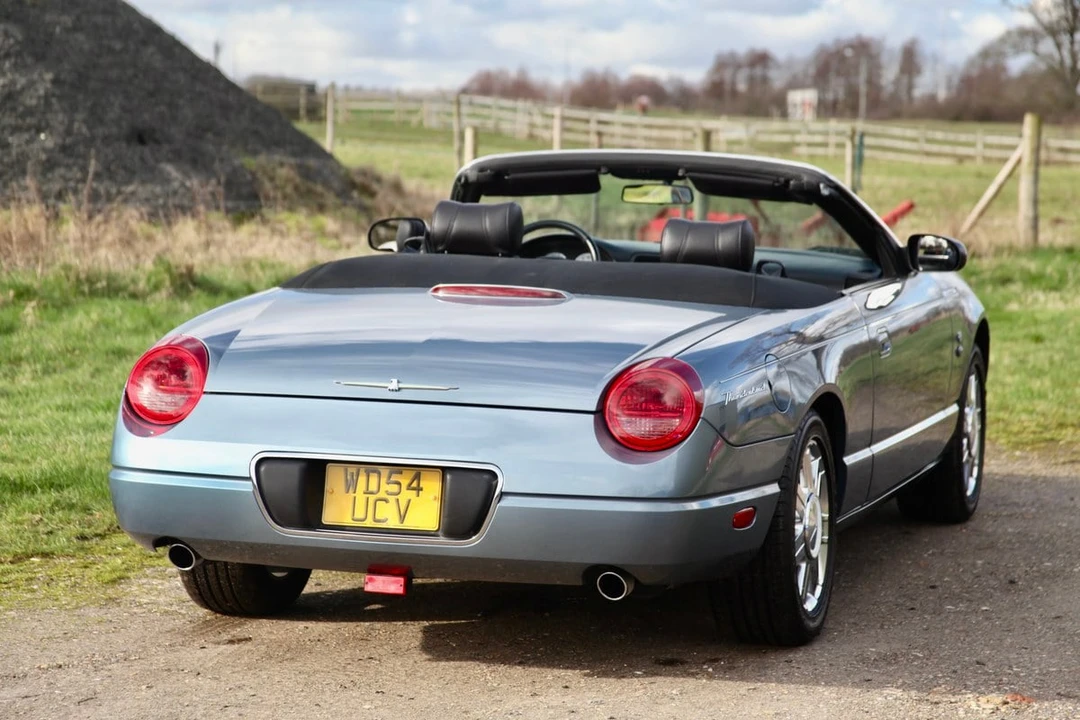 2005 Ford Thunderbird 11th Gen - Image 15 of 30