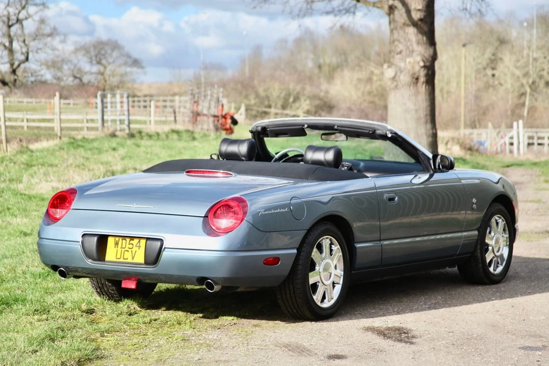 2005 Ford Thunderbird 11th Gen - Image 17 of 30