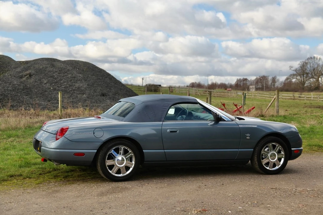 2005 Ford Thunderbird 11th Gen - Image 29 of 30