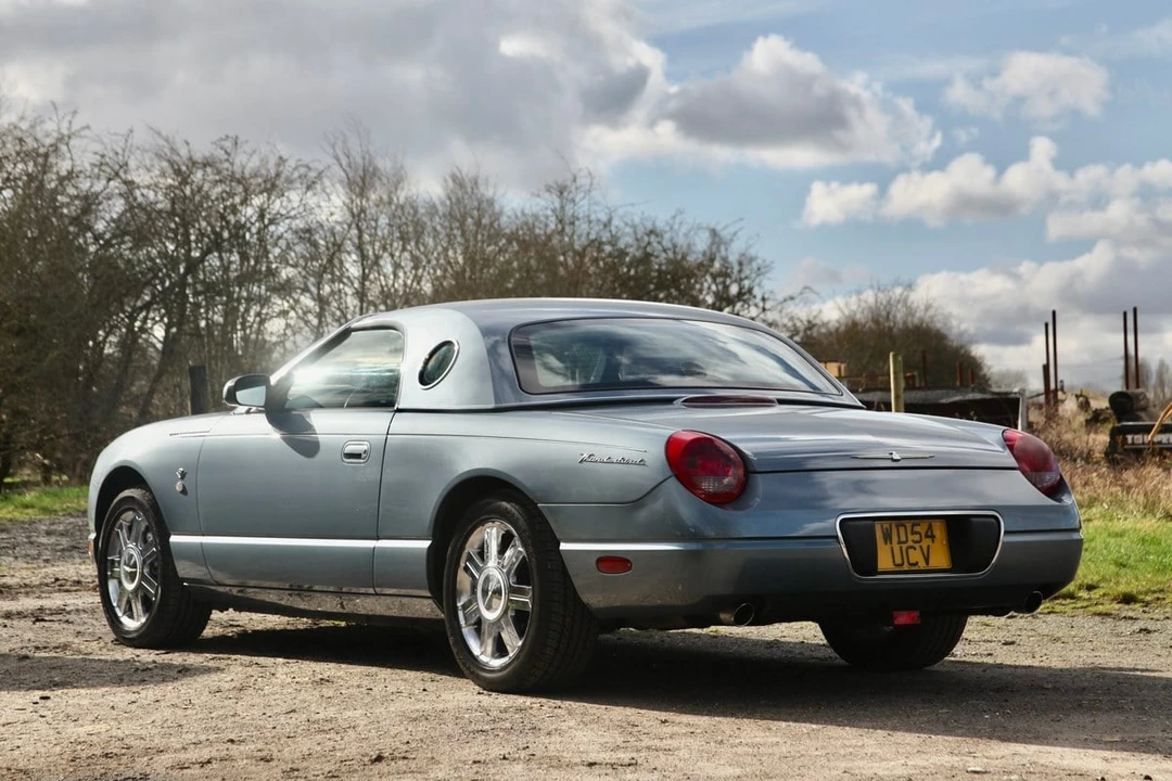 2005 Ford Thunderbird 11th Gen - Image 21 of 30