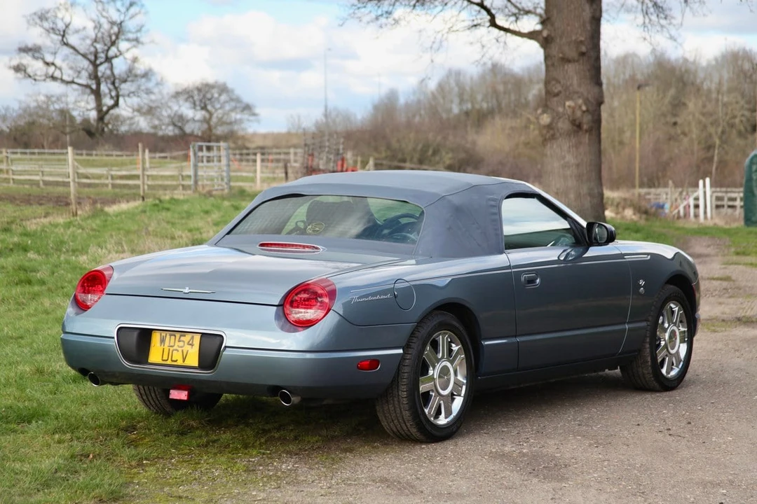 2005 Ford Thunderbird 11th Gen - Image 28 of 30