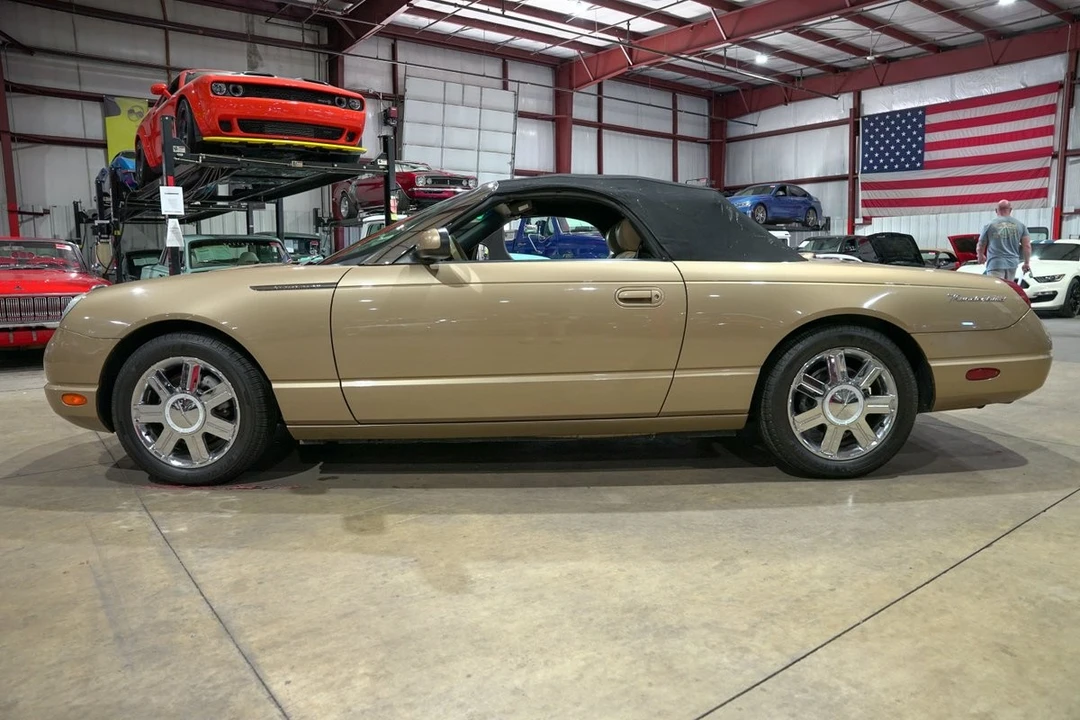 2005 Ford Thunderbird 11th Gen - Image 21 of 31