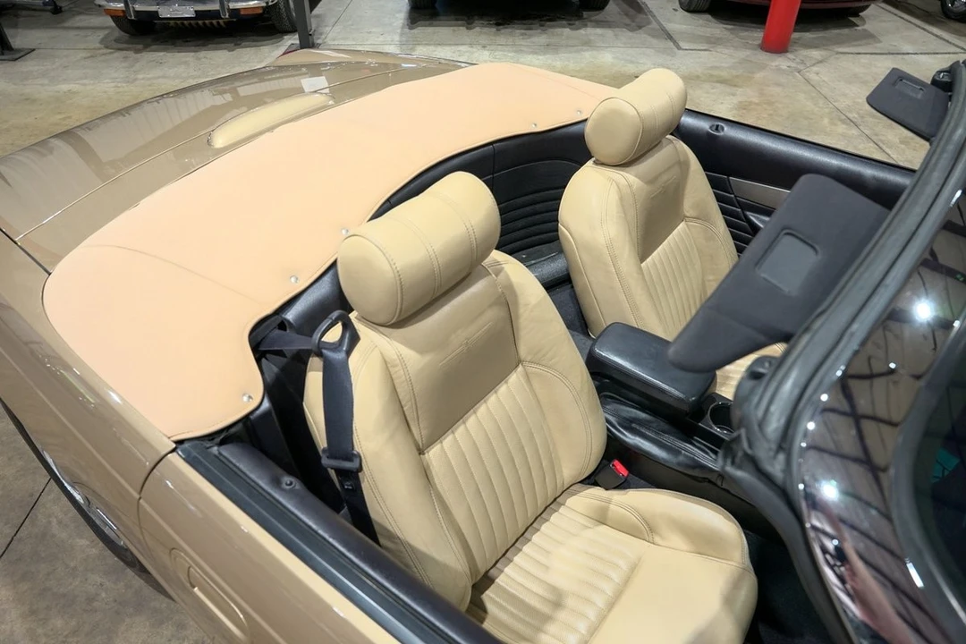 2005 Ford Thunderbird 11th Gen - Image 18 of 31