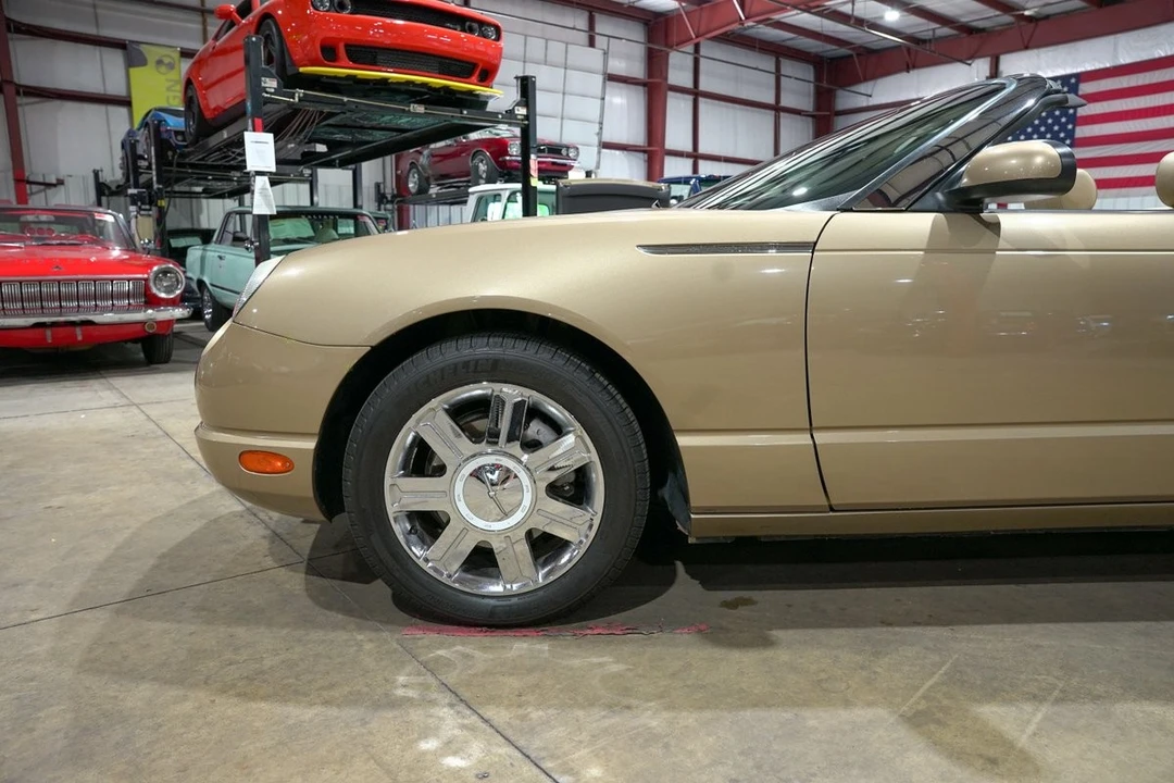 2005 Ford Thunderbird 11th Gen - Image 3 of 31