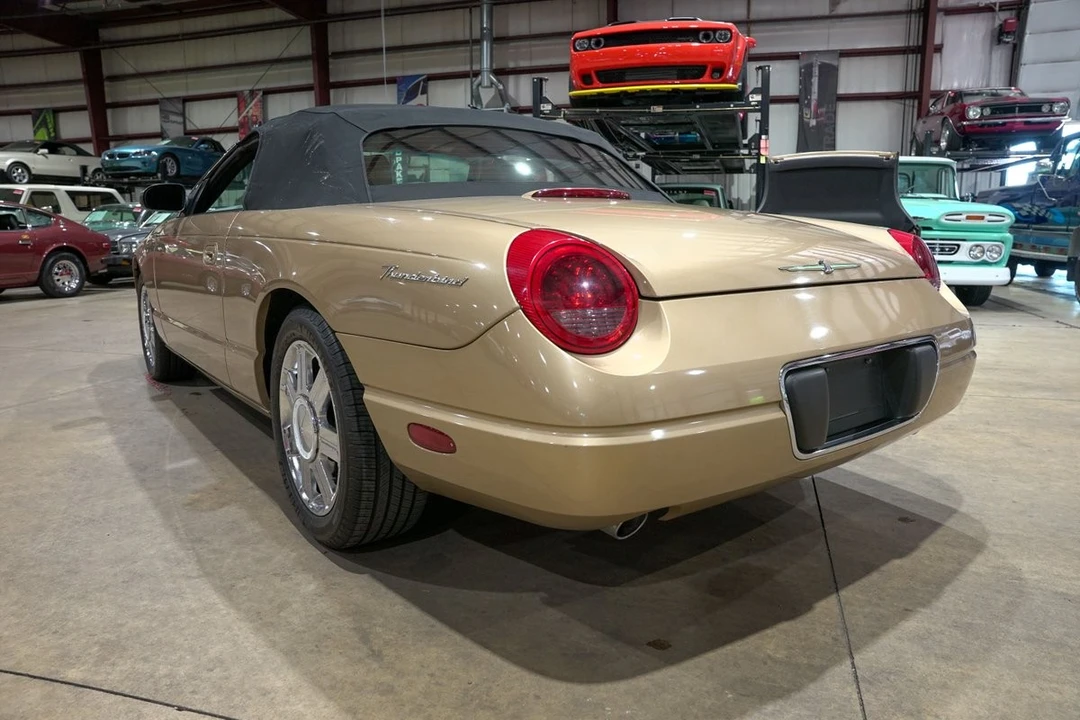 2005 Ford Thunderbird 11th Gen - Image 22 of 31