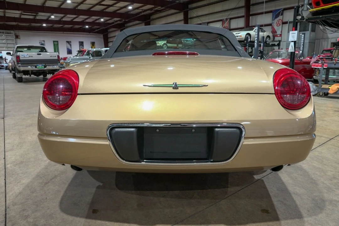 2005 Ford Thunderbird 11th Gen - Image 23 of 31