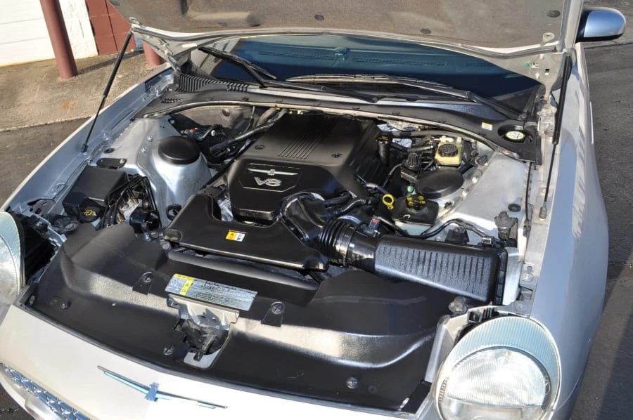 2005 Ford Thunderbird 11th Gen - Image 9 of 12