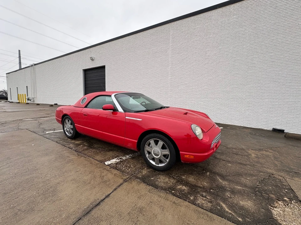 2005 Ford Thunderbird 11th Gen - Image 2 of 13