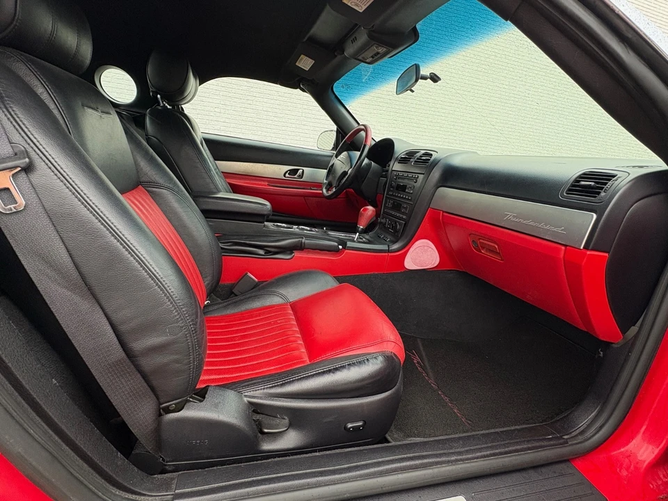 2005 Ford Thunderbird 11th Gen - Image 12 of 13
