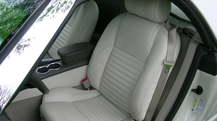 2005 Ford Thunderbird 11th Gen - Image 4 of 7