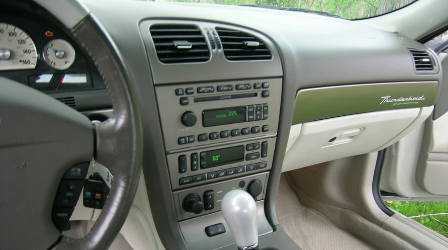 2005 Ford Thunderbird 11th Gen - Image 5 of 7