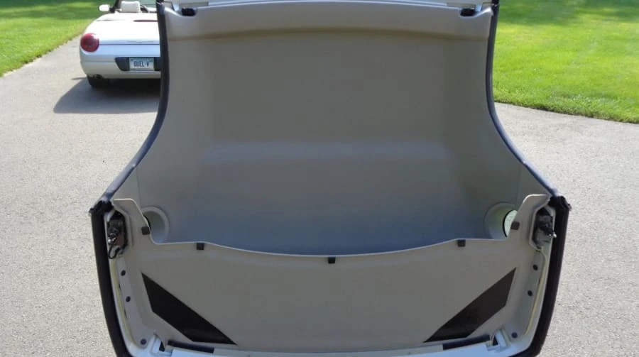 2005 Ford Thunderbird 11th Gen - Image 6 of 8