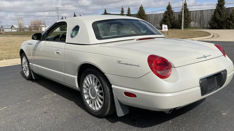 2005 Ford Thunderbird 11th Gen - Image 19 of 22