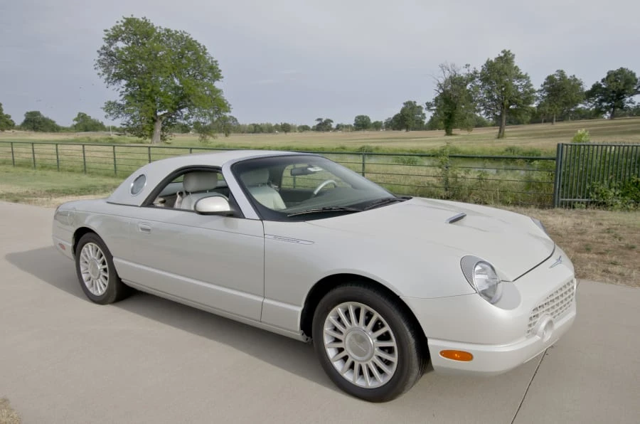 2005 Ford Thunderbird 11th Gen - Image 3 of 11
