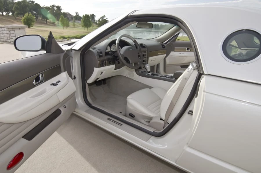 2005 Ford Thunderbird 11th Gen - Image 4 of 11