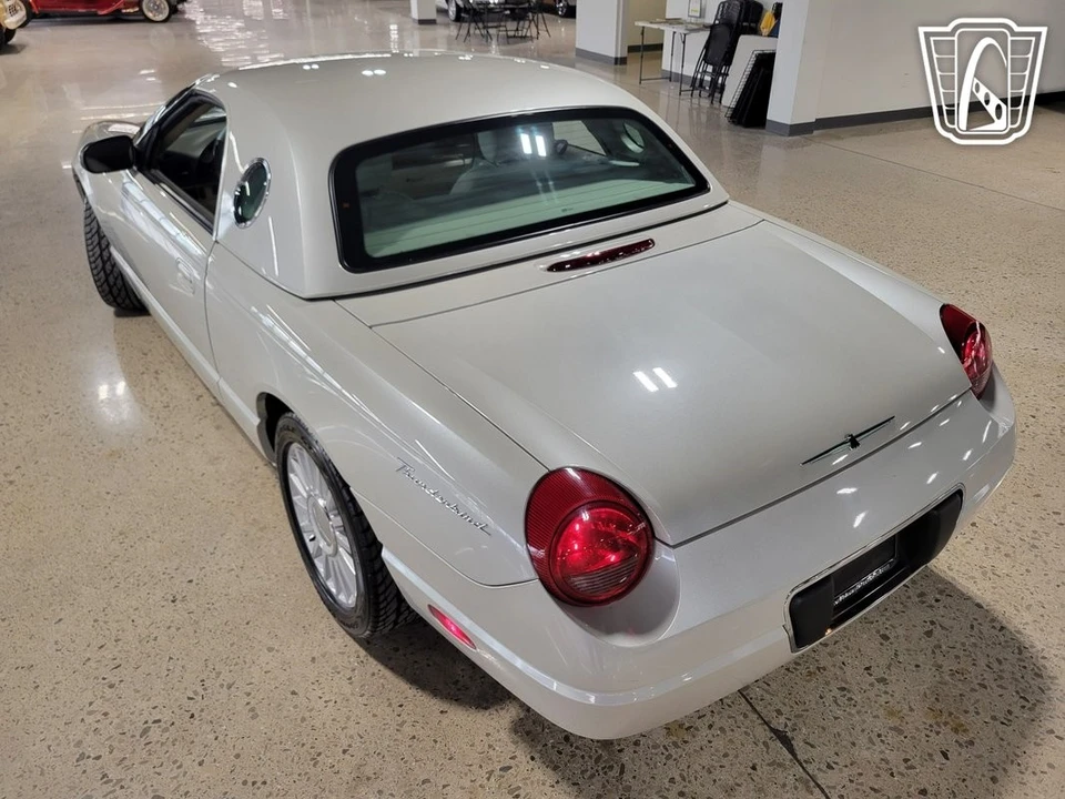 2005 Ford Thunderbird 11th Gen - Image 15 of 21