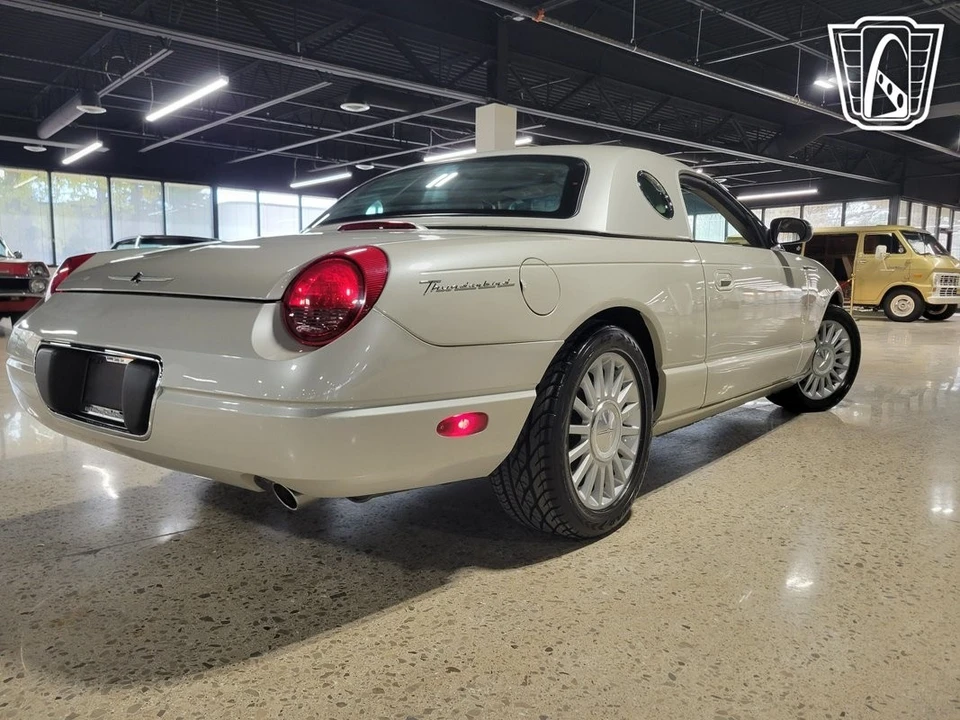 2005 Ford Thunderbird 11th Gen - Image 19 of 21